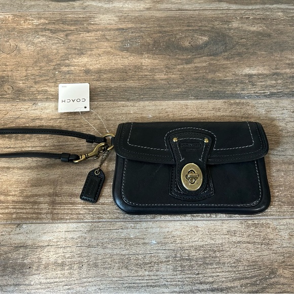 NWT Coach Legacy Vanchetta Black Leather Brass Hardware Wristlet   Y2K - Picture 6 of 9
